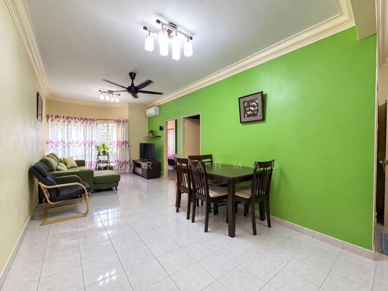 Pangsapuri untuk Dijual di Bandar Kinrara - Azira Ahmad - Living Room - PropertyGuru.com.my