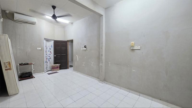 1-storey Terraced House for Sale in Taman Seri Mahkota Aman (Kuantan) - Izzat Azman - Interior - PropertyGuru.com.my