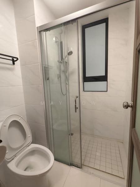 Pangsapuri untuk Disewa di Regalia Park @ Forest City - May Low - Bathroom bathroom - PropertyGuru.com.my