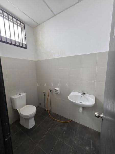 Shop for Sale in Kempas Lama (Johor Bahru) - Nathan Chan - Bathroom - PropertyGuru.com.my