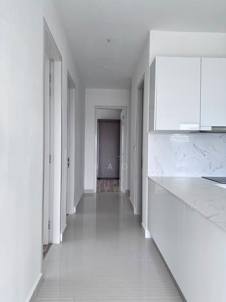 Kediaman Servis untuk Disewa di Hampton Height Damansara - Hao Pua - Corridor - PropertyGuru.com.my