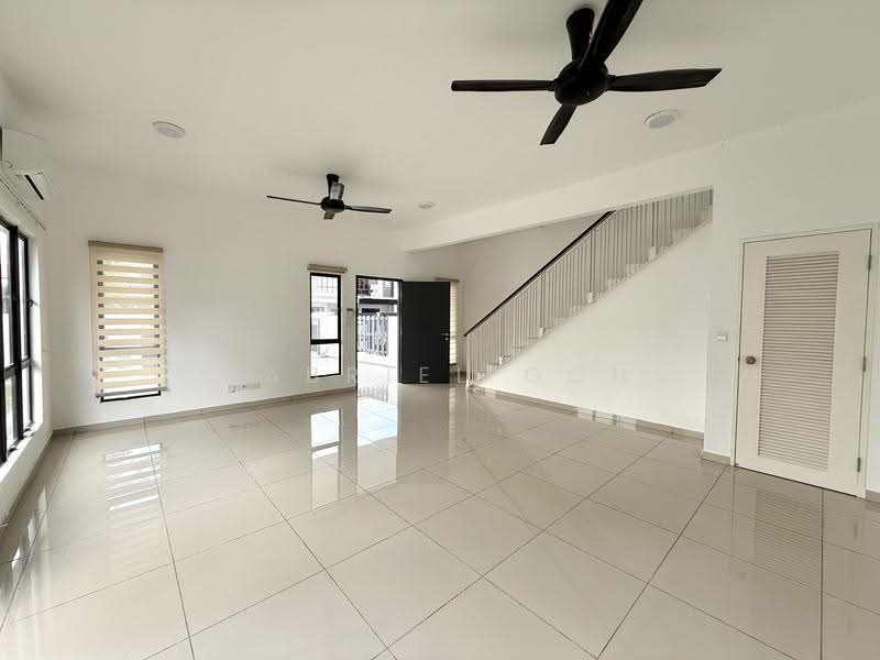 2-storey Terraced House for Sale in Setia Utama (Setia Alam) - GABRIEL GOH - Living Room - PropertyGuru.com.my