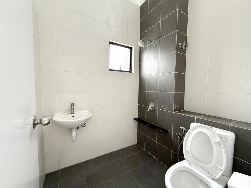 2-storey Terraced House for Sale in Setia Utama (Setia Alam) - GABRIEL GOH - Bathroom - PropertyGuru.com.my