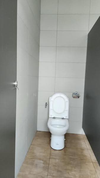 Shop / Office for Rent in Petaling Jaya (Selangor) - Fendi Eve - Bathroom - PropertyGuru.com.my