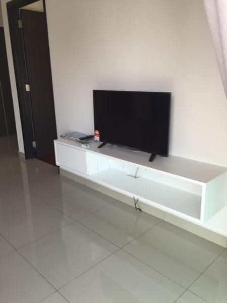 Kondominium untuk Dijual di The Cantonment - Lilly . - Living Room - PropertyGuru.com.my