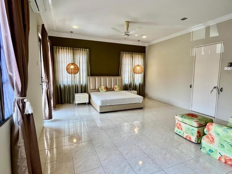 Rumah Berkembar untuk Dijual di Bandar Nusaputra (Puchong) - Kent Lee - Bedroom - PropertyGuru.com.my