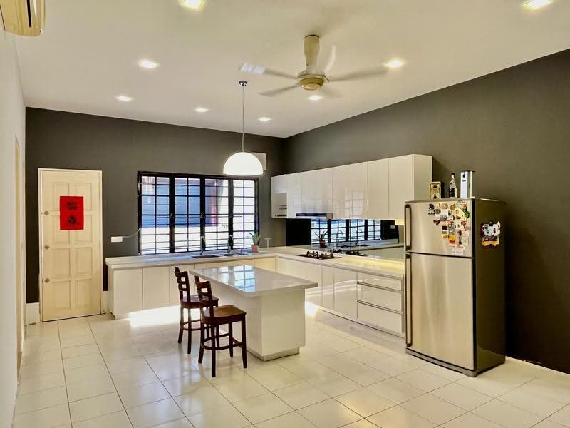 Rumah Berkembar untuk Dijual di Bandar Nusaputra (Puchong) - Kent Lee - Kitchen - PropertyGuru.com.my