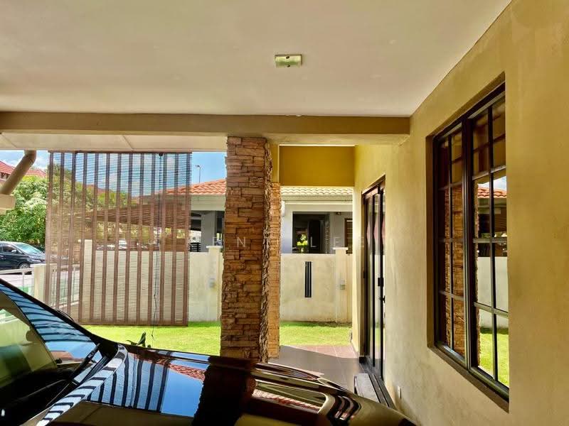 Rumah Berkembar untuk Dijual di Bandar Nusaputra (Puchong) - Kent Lee - Exterior - PropertyGuru.com.my