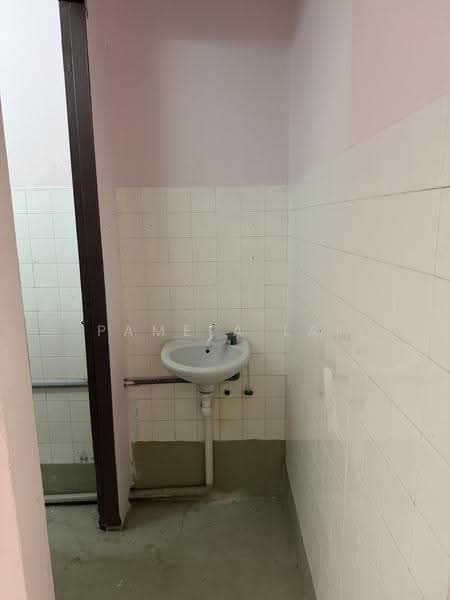 Flat for Rent at Cheras Ria - Pamela Lai - Bathroom - PropertyGuru.com.my