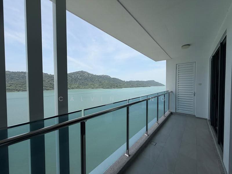 Kondominium untuk Dijual di Queens Residences Q1 @ Queens Waterfront - Calvin Teng - Balcony - PropertyGuru.com.my