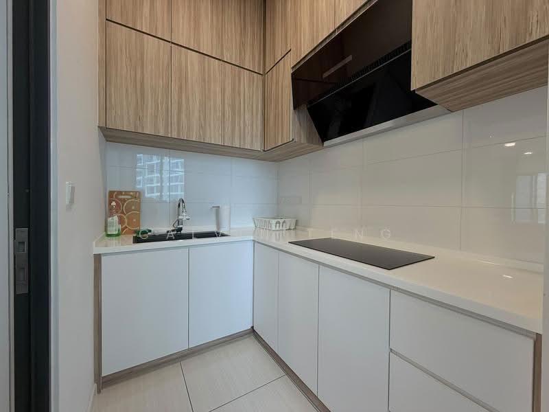Kondominium untuk Dijual di Queens Residences Q1 @ Queens Waterfront - Calvin Teng - Kitchen - PropertyGuru.com.my