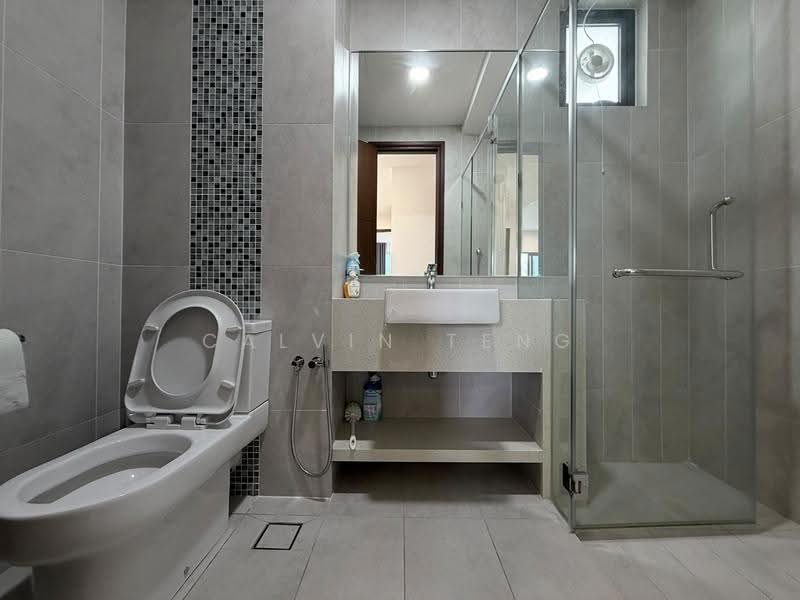 Kondominium untuk Dijual di Queens Residences Q1 @ Queens Waterfront - Calvin Teng - Bathroom - PropertyGuru.com.my