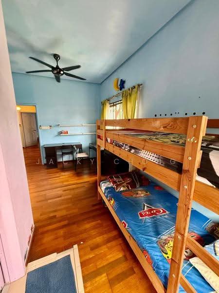 2.5-storey Terraced House for Sale in Sunway SPK Damansara (Batu) - JACKY CHONG - Bedroom - PropertyGuru.com.my