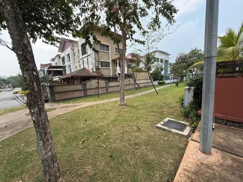 2.5-storey Terraced House for Sale in Sunway SPK Damansara (Batu) - JACKY CHONG - Exterior - PropertyGuru.com.my