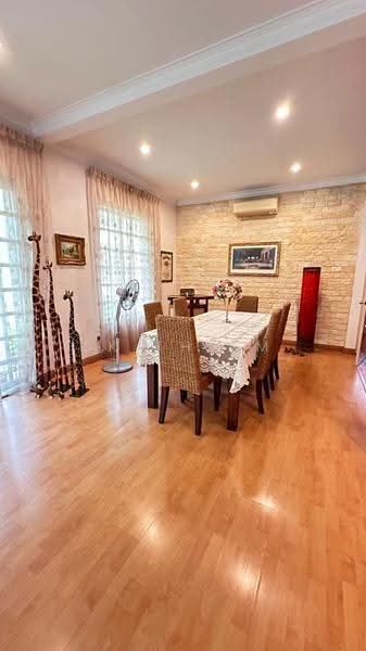 Rumah Teres 2-Tingkat untuk Dijual di Kemuning Utama (Shah Alam) - SK Thiam - Dining Room - PropertyGuru.com.my