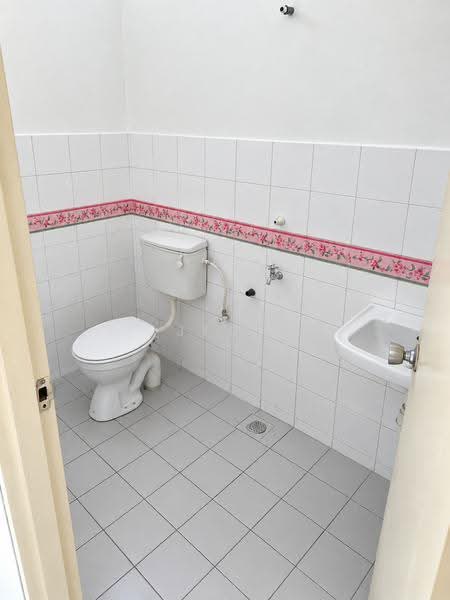 Shop / Office untuk Disewa di Taman Universiti (Skudai) - Jesy Tey - Bathroom - PropertyGuru.com.my