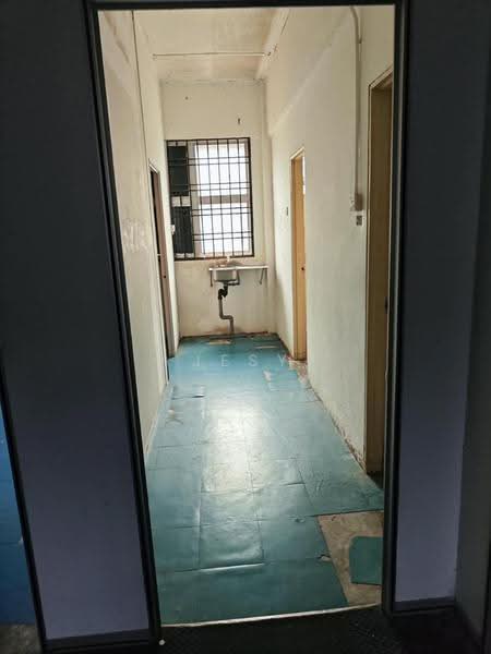 Shop / Office untuk Disewa di Taman Universiti (Skudai) - Jesy Tey - Corridor - PropertyGuru.com.my