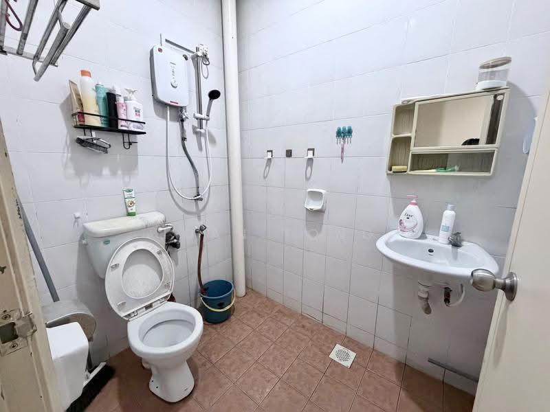 Rumah Teres 2-Tingkat untuk Dijual di Bandar Putra Jaya (Tebrau) - Joan Tong - Bathroom - PropertyGuru.com.my