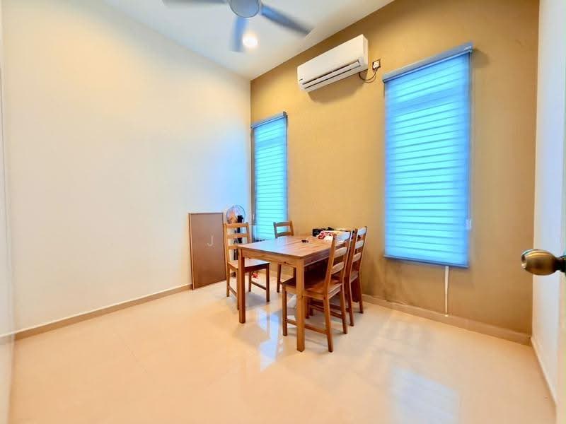 Semi-Detached House for Sale in Horizon Hills (Iskandar Puteri (Nusajaya)) - Janice . - Dining Room - PropertyGuru.com.my