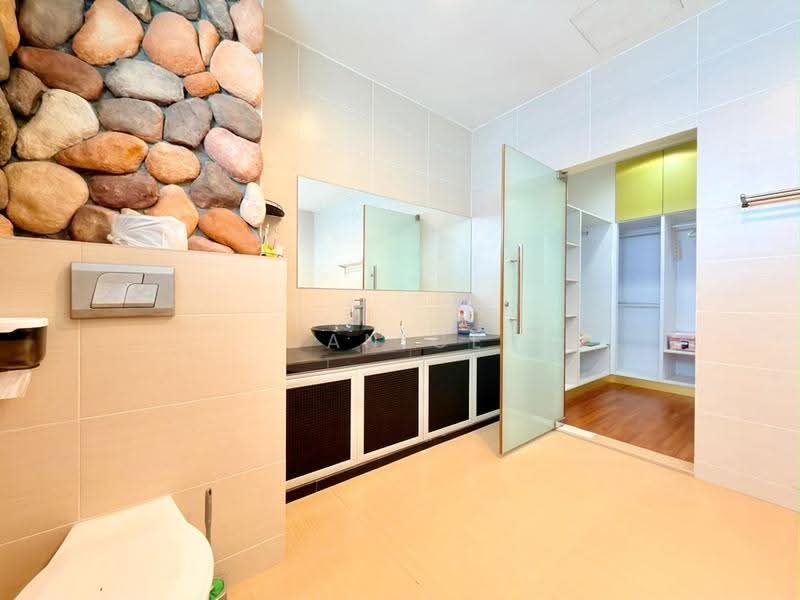 Semi-Detached House for Sale in Horizon Hills (Iskandar Puteri (Nusajaya)) - Janice . - Bathroom - PropertyGuru.com.my