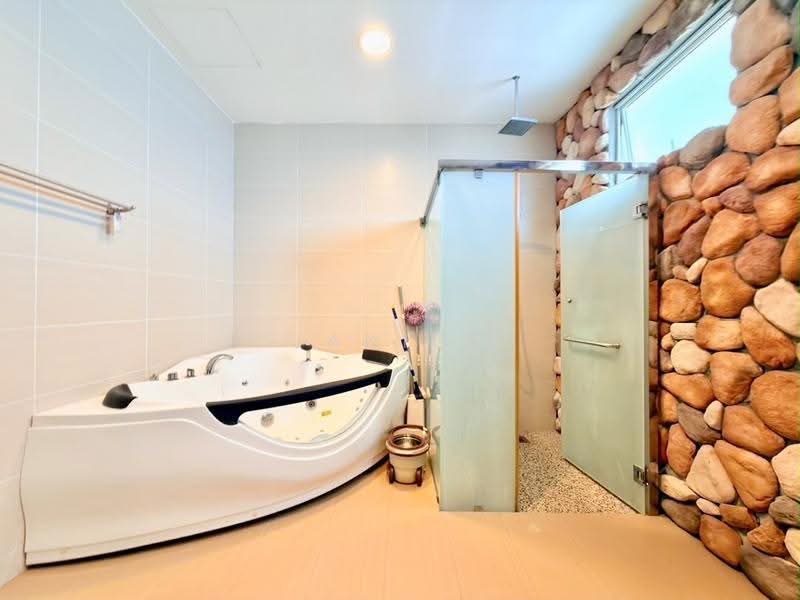Semi-Detached House for Sale in Horizon Hills (Iskandar Puteri (Nusajaya)) - Janice . - Bathroom - PropertyGuru.com.my