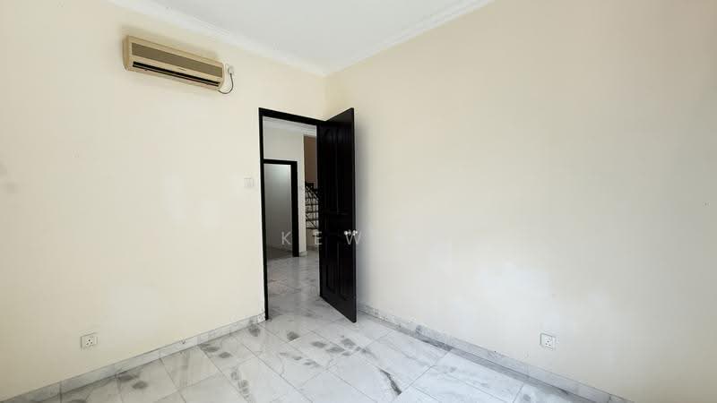 Rumah Berkembar untuk Dijual di Beverly Heights (Ampang) - Kew . - PropertyGuru.com.my