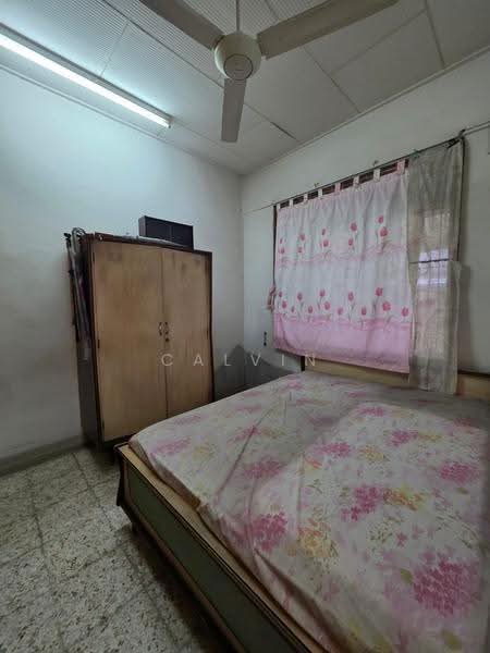 Rumah Teres 1-Tingkat untuk Dijual di Skudai (Johor) - Calvin Lee - Bedroom - PropertyGuru.com.my