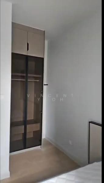 Kediaman Servis untuk Dijual di Isola - Vincent Yeoh - Bedroom - PropertyGuru.com.my