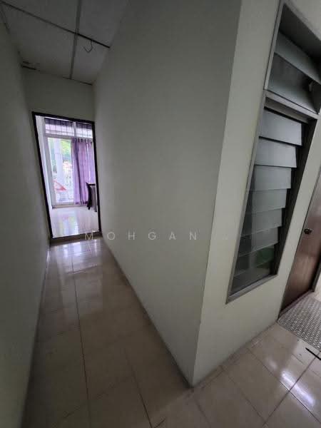 Rumah Teres 2-Tingkat untuk Dijual di Usj 1 (Subang Jaya) - Mohgan . - Corridor - PropertyGuru.com.my
