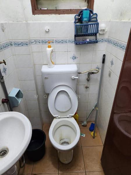 Rumah Teres 2-Tingkat untuk Dijual di Usj 1 (Subang Jaya) - Mohgan . - Bathroom - PropertyGuru.com.my