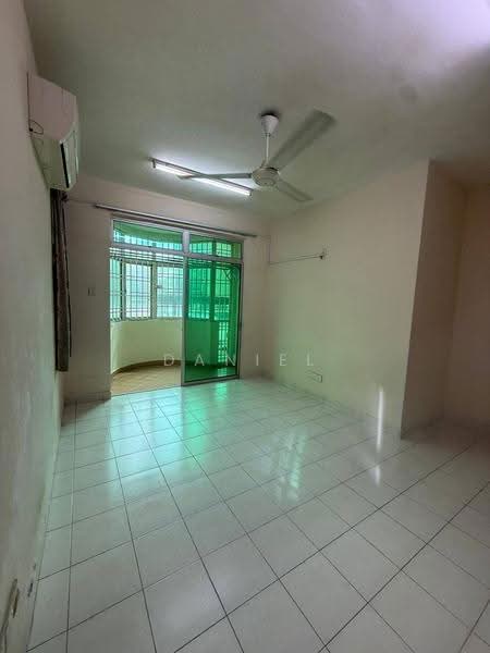 Apartment for Sale at Bayu Puteri 1 - Daniel Yong - Living Room - PropertyGuru.com.my