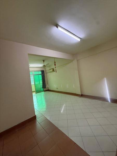 Apartment for Sale at Bayu Puteri 1 - Daniel Yong - Living Room - PropertyGuru.com.my