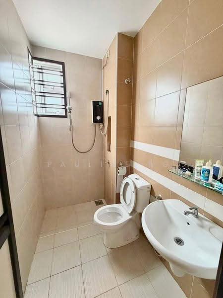 Rumah Teres 2-Tingkat untuk Dijual di Skudai (Johor) - Pauline Ng - Bathroom - PropertyGuru.com.my