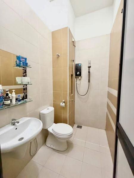 Rumah Teres 2-Tingkat untuk Dijual di Skudai (Johor) - Pauline Ng - Bathroom - PropertyGuru.com.my