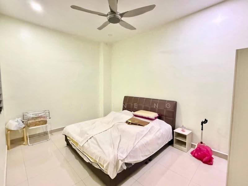 Rumah Teres 2-Tingkat untuk Dijual di Skudai (Johor) - Pauline Ng - Bedroom - PropertyGuru.com.my