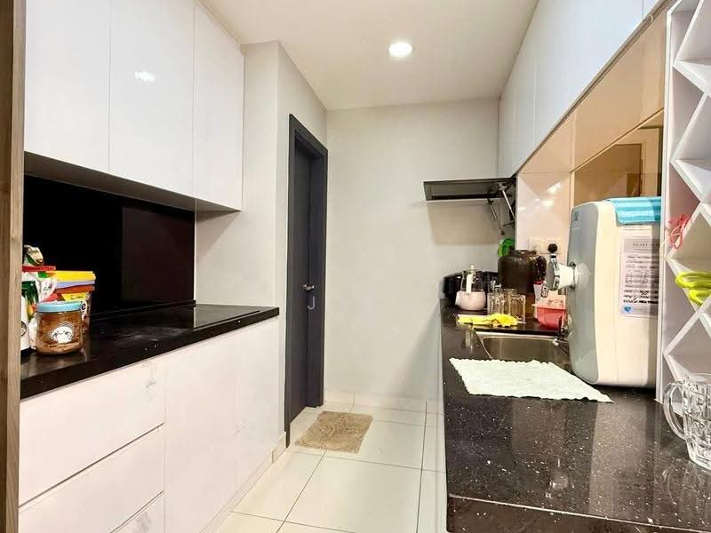 Service Residence for Rent at Southkey Mosaic - Jax Wong - Kitchen - PropertyGuru.com.my