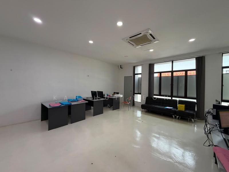Shop for Rent in Bandar Baru Perda (Bukit Mertajam) - Kah Hui Teoh - Interior - PropertyGuru.com.my