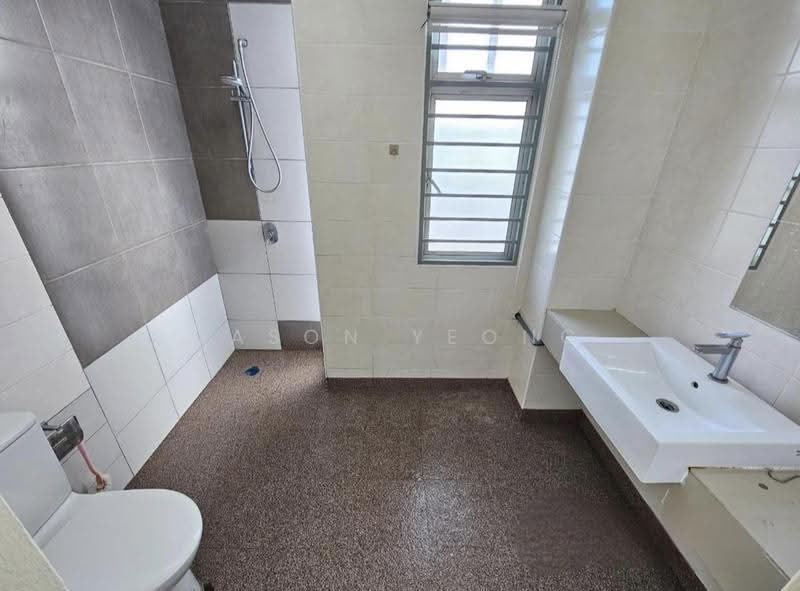 Rumah Teres 2-Tingkat untuk Dijual di Bandar Saujana Putra (Tanjong Duabelas) - Jason Yeong - Bathroom - PropertyGuru.com.my