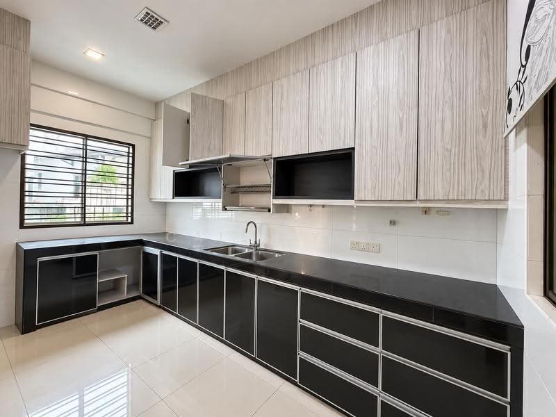 Semi-Detached House for Sale in Bandar Seri Alam (Masai) - Caleb Yeo - Kitchen - PropertyGuru.com.my