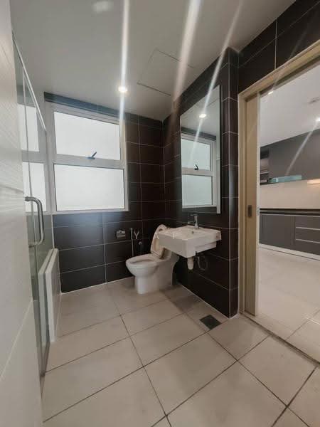 Kediaman Servis untuk Dijual di Encorp Marina - Yap Sin Chen - Bathroom - PropertyGuru.com.my