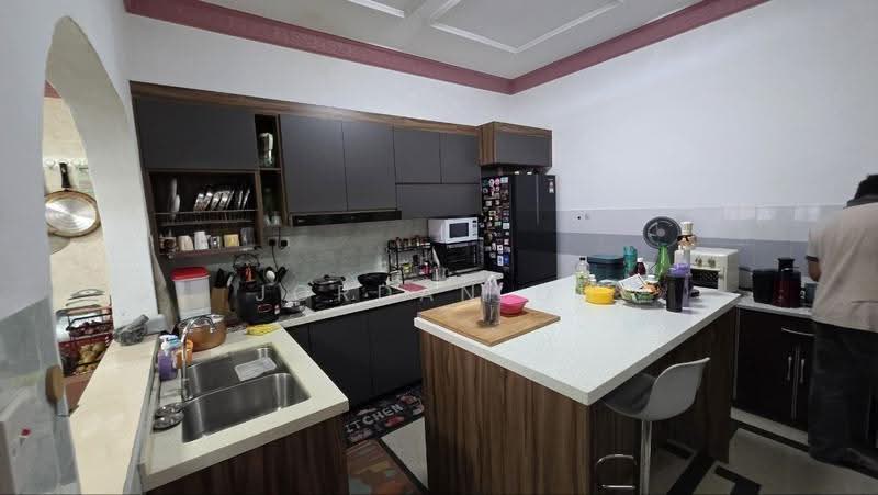 Rumah Teres 2-Tingkat untuk Dijual di Taman Mutiara Rini (Skudai) - Jordan Oh - Kitchen - PropertyGuru.com.my