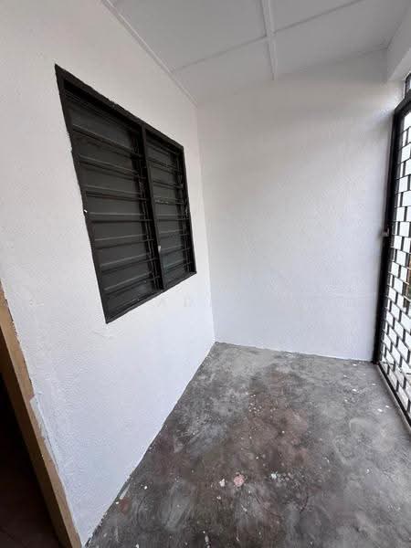 Rumah Teres 2-Tingkat untuk Dijual di Pusat Bandar Puchong (Puchong) - Addy Ng - Balcony - PropertyGuru.com.my