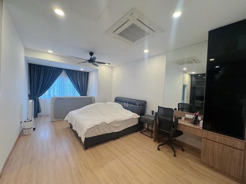2-storey Terraced House for Sale in Serdang Raya (Seri Kembangan) - Cony Lum - Bedroom - PropertyGuru.com.my