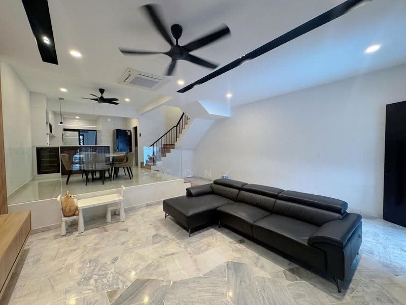 2-storey Terraced House for Sale in Serdang Raya (Seri Kembangan) - Cony Lum - Living Room - PropertyGuru.com.my