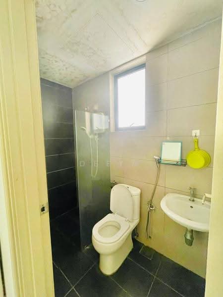 Kondominium untuk Disewa di Sutera Pines - Deeya Yusof - Bathroom - PropertyGuru.com.my