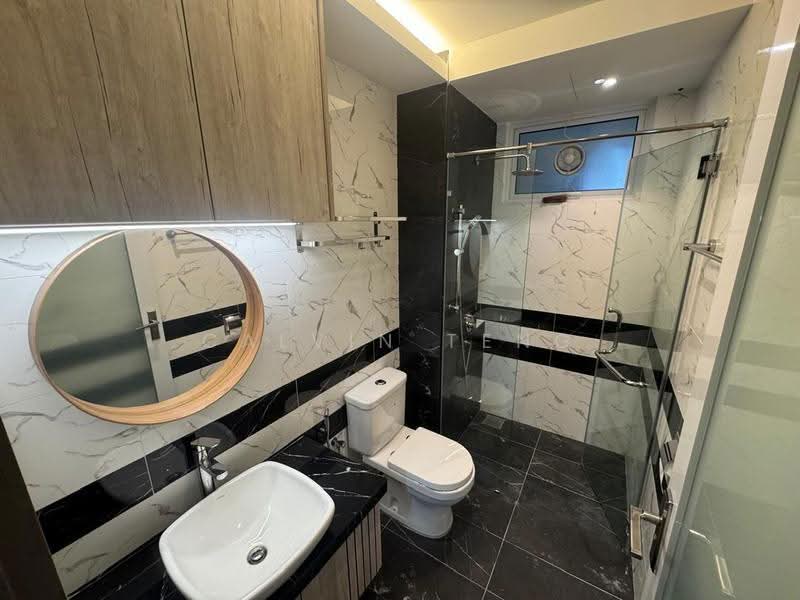 Condominium for Sale at QuayWest Residence - Calvin Teng - Bathroom - PropertyGuru.com.my