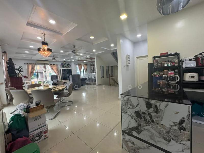 Cluster House for Sale in Austin Heights (Tebrau) - Phoebe Foo - Living Room - PropertyGuru.com.my