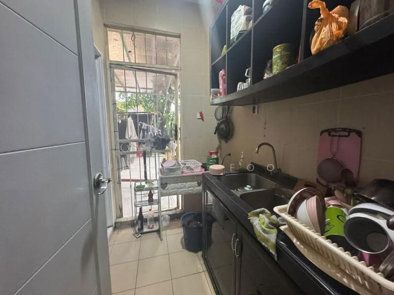 Cluster House for Sale in Austin Heights (Tebrau) - Phoebe Foo - Kitchen - PropertyGuru.com.my