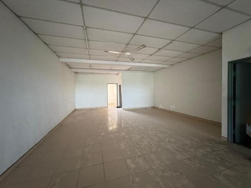 Shop / Office for Rent in Taman Sena Jaya (Kepala Batas) - Kent Chuah - Interior - PropertyGuru.com.my