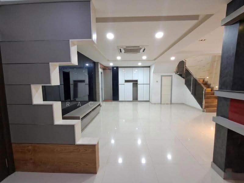 2.5-storey Terraced House for Sale in TAMAN PUCHONG UTAMA (Puchong) - Rachel Too - Living Room - PropertyGuru.com.my